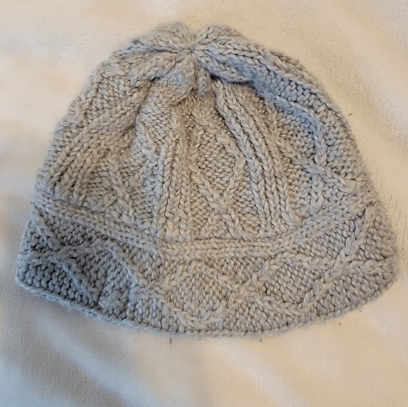 GAP Cable Knit Beanie - Picture 2 of 5